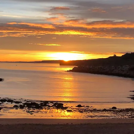 Babilonia, En Tranquilo Y Centrico A 150m De La Playa Del Sablon Llanes